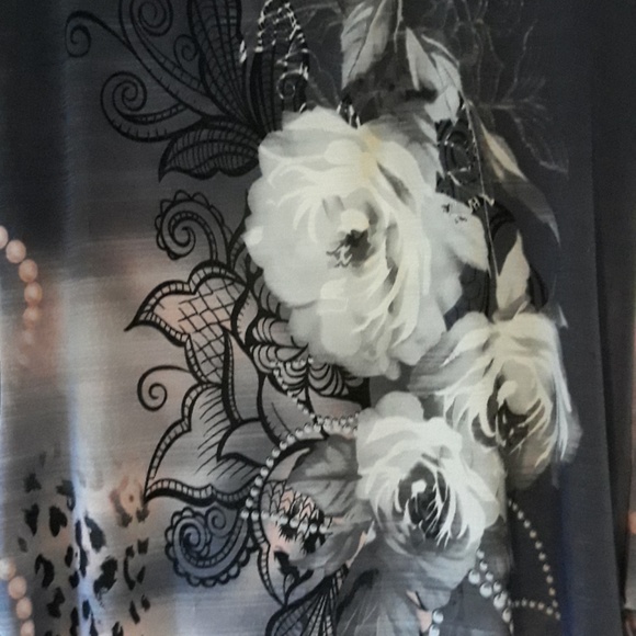 Top - Picture 4 of 5